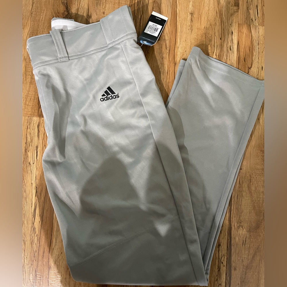 Adidas Gray Performance Pants relaxed fit; open bottom & Aeroready size L. NWT‎